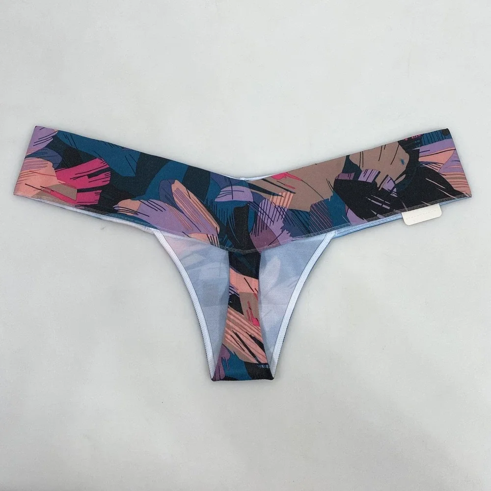 Victoria's Secret PINK Panties‎ Womens XS 3 Pack Thongs Hipster No Show Prints